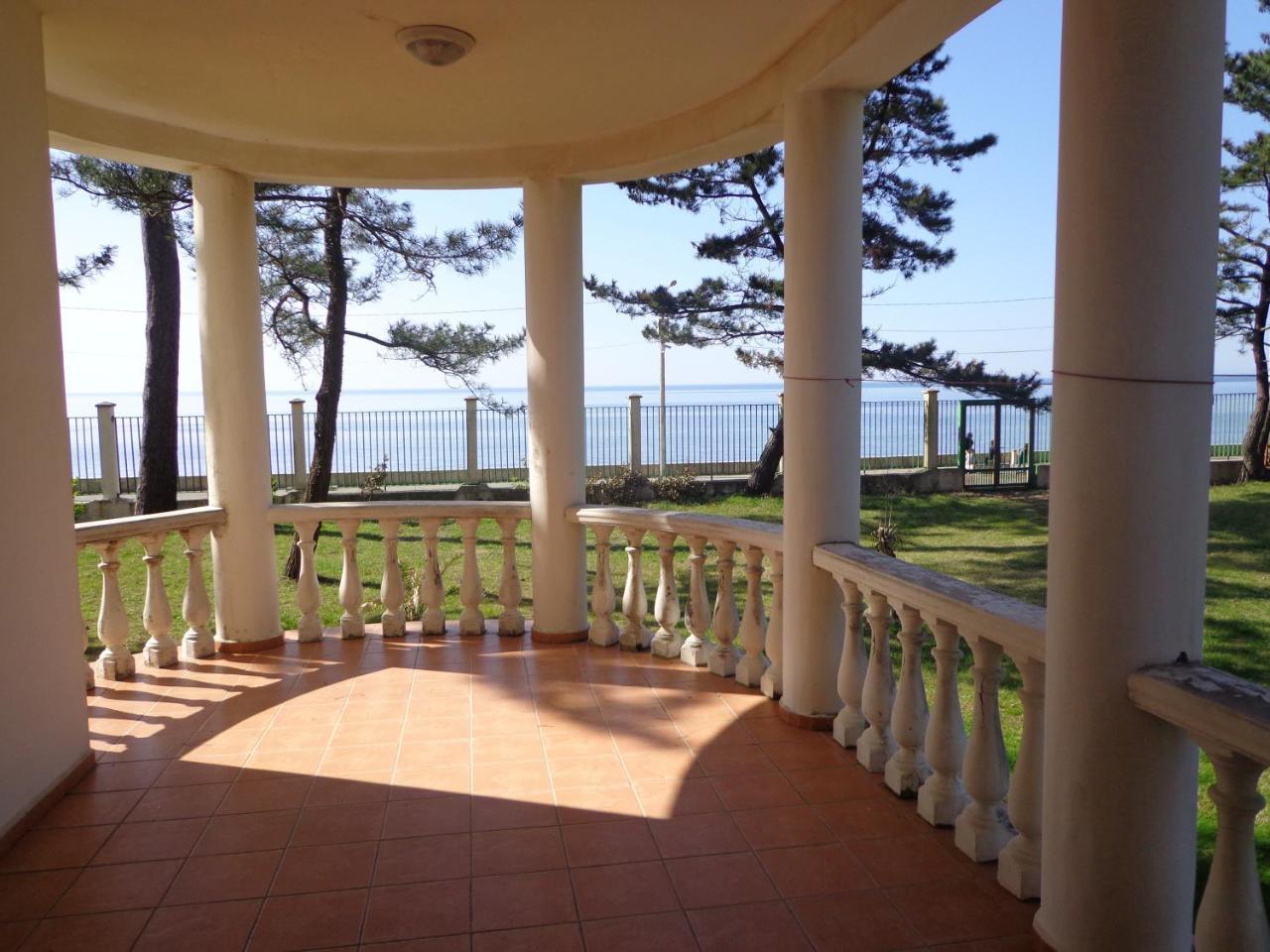 Marshal Resort Kobuleti Bagian luar foto